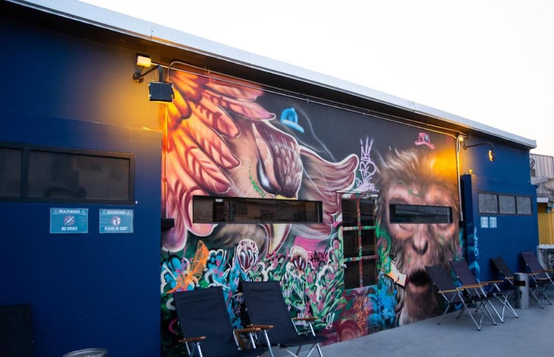 Area81 Hideout Hostel Bangkok Bagian luar foto